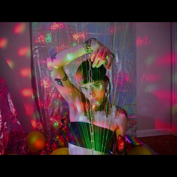 angelyne13